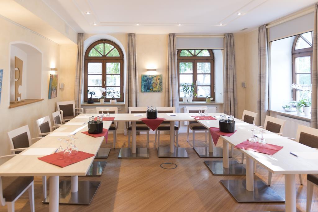 Hotel Angerbraeu มูร์เนา อัม ชตัฟเฟิลเซ ภายนอก รูปภาพ