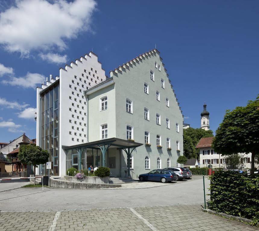 Hotel Angerbraeu มูร์เนา อัม ชตัฟเฟิลเซ ภายนอก รูปภาพ