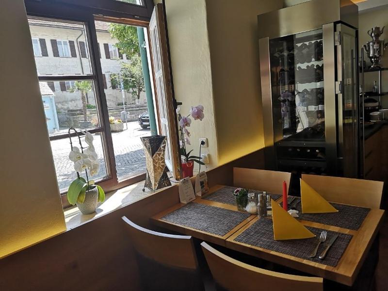 Hotel Angerbraeu มูร์เนา อัม ชตัฟเฟิลเซ ภายนอก รูปภาพ